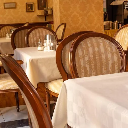Hotel Mozart 4*