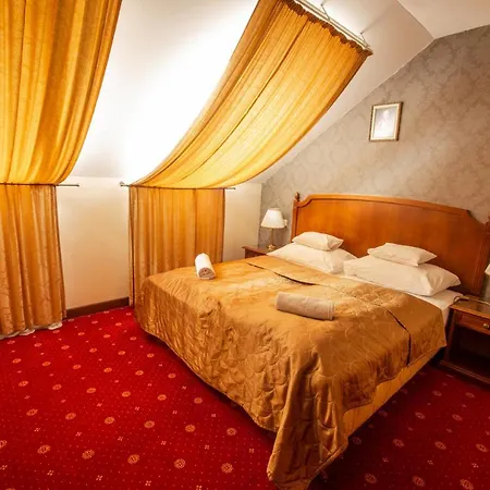 Mozart 4* Szeged