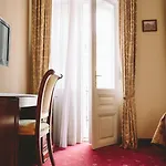 Hotel Mozart 4*