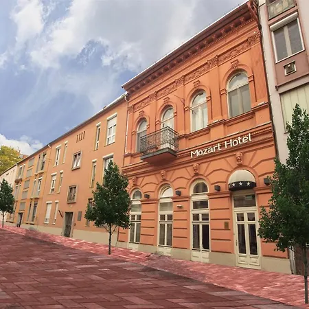 Mozart 4* Szeged