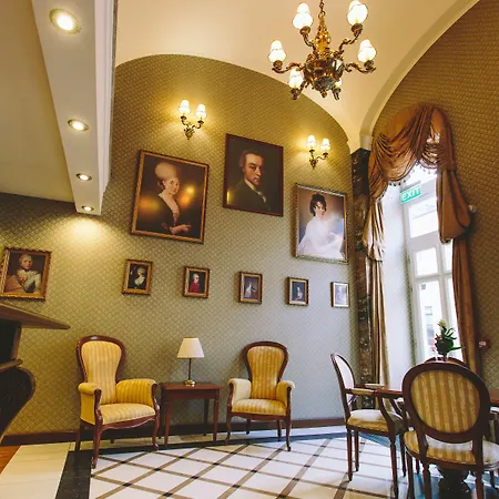 Mozart Hotel 4*