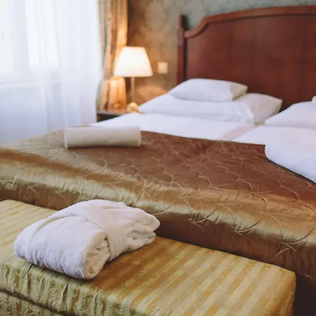 호텔 모차르트 세게드