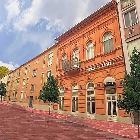 Hotel Mozart 4*