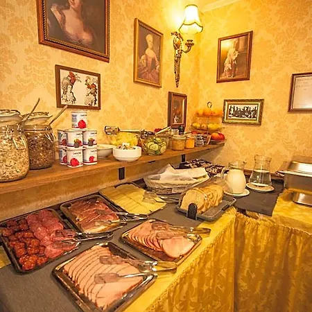 Mozart Hotel 4*