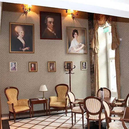 Hotel Mozart 4*