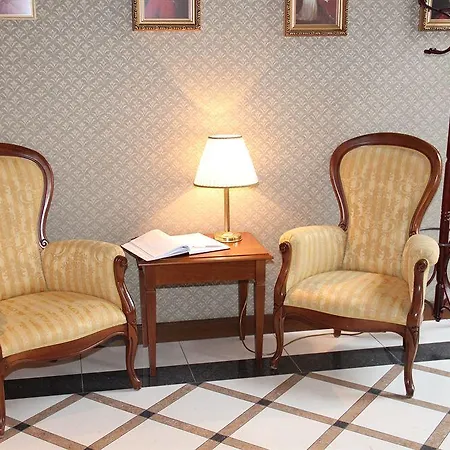 Hotel Mozart 4*