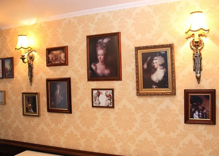 Mozart Hotell 4*